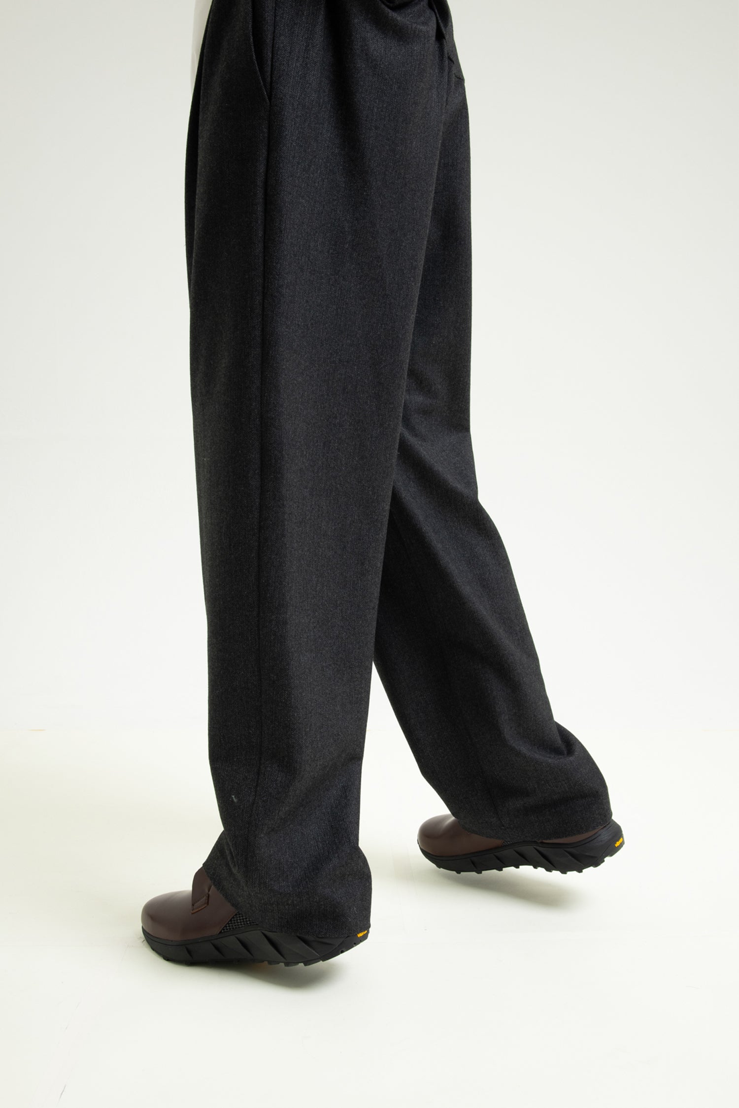 HB 1T SLACKS