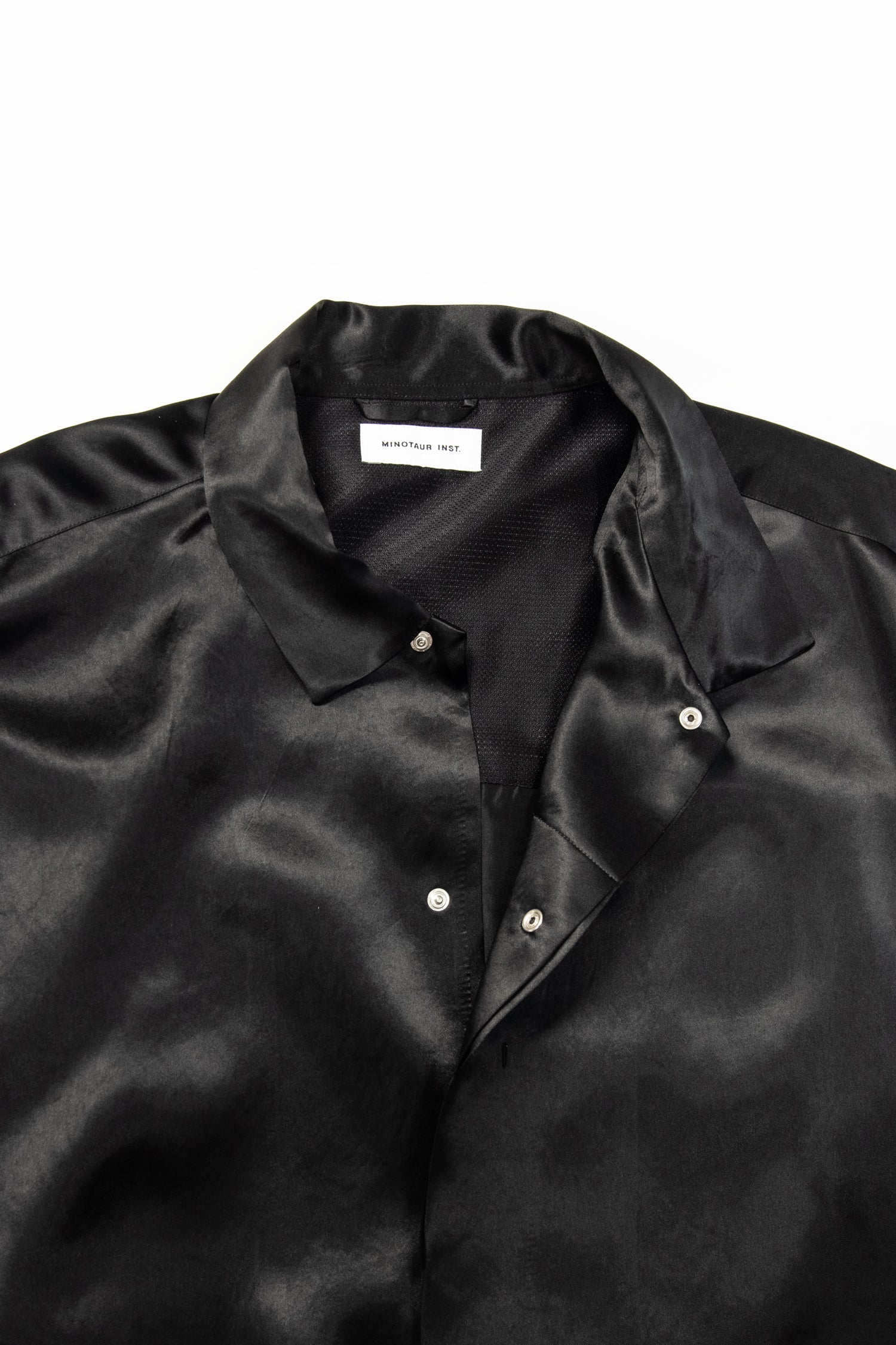V-SATIN S/S SHIRTS